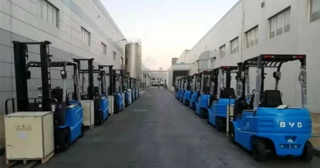 比亞迪叉車在用戶現(xiàn)場
